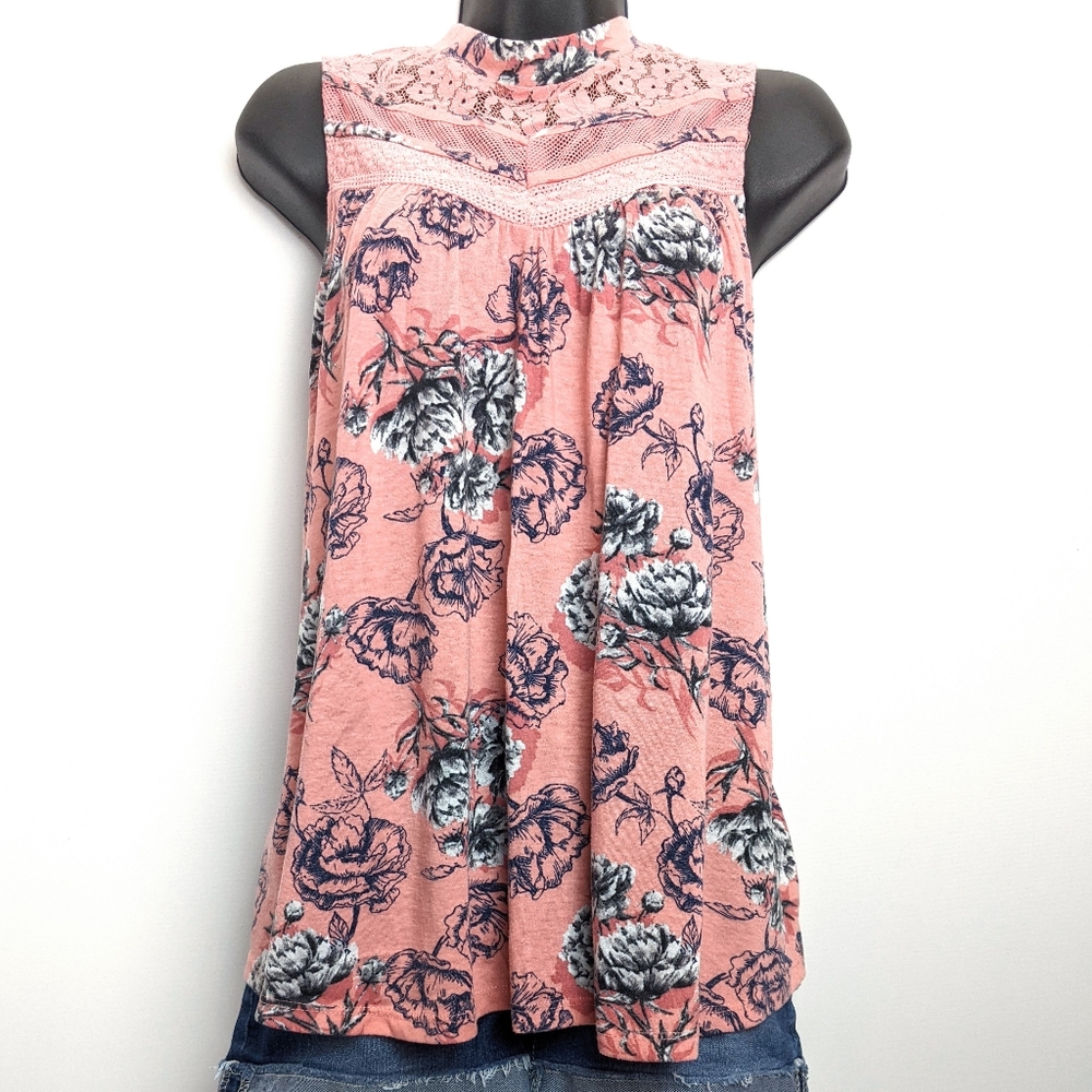 Floral & Lace Sleeveless Tank Top